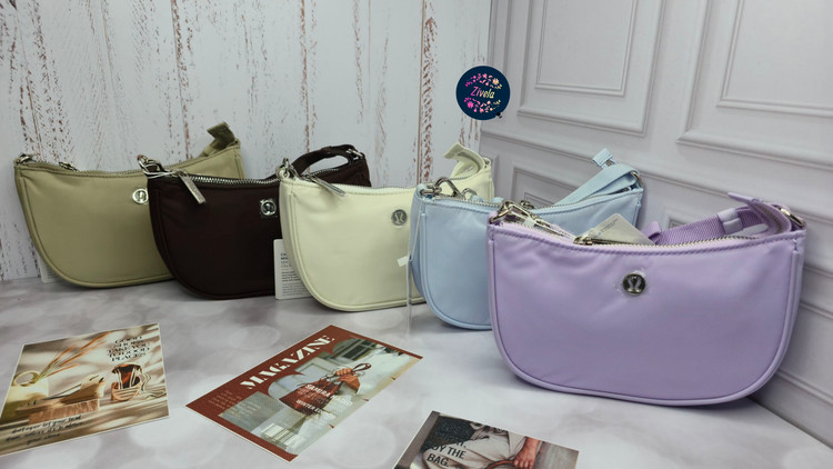 کیف لولولمون City Essentials Mini Shoulder Bag 1L👛