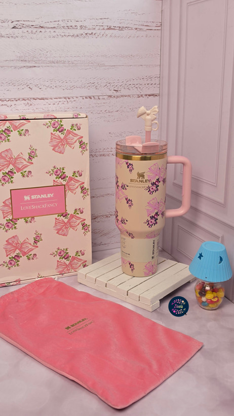 ماگ استنلی LOVESHACKFANCY طرحflowers
